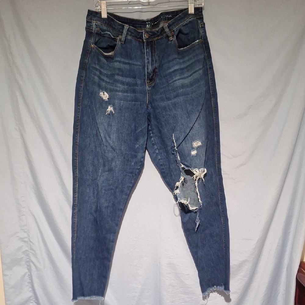 NY&C Women's Distressed Denim Jeans Size 16